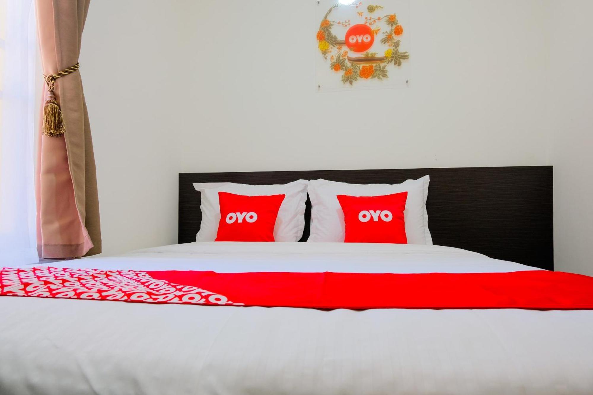 OYO 1665 Aurila Homestay Syariah Malang Bagian luar foto