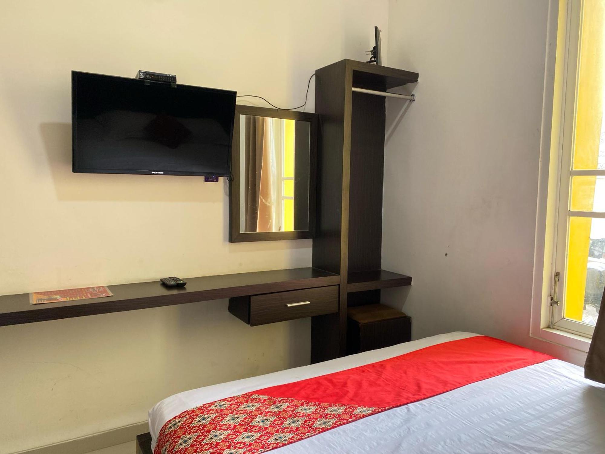 OYO 1665 Aurila Homestay Syariah Malang Bagian luar foto